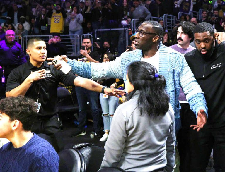 “Undisputed” host Shannon Sharpe gets into heated altercation with the Memphis Grizzlies